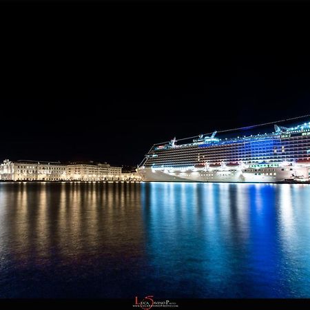 The House Of Joy - Luminoso - Clima - Balcone Apartment Триест Екстериор снимка